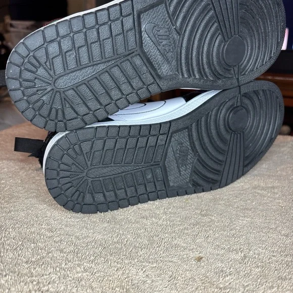 Size 8.5 - Air Jordan 1 SE Mid Multi-Color Women’s DB5454-001 - Picture 6 of 10